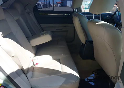 2005 Chrysler 300 Touring from USA, damaged, VIN 2C3AA53G55H105549